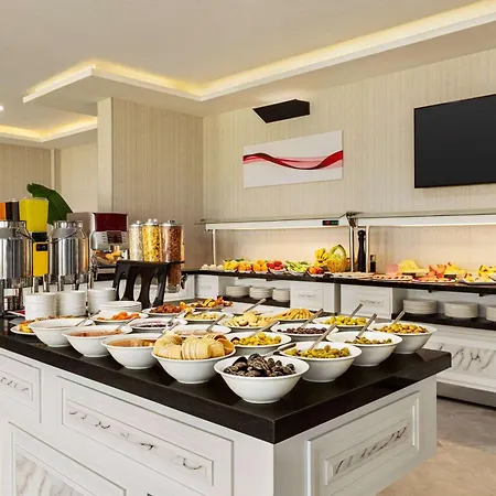 Ramada By Wyndham Otel Çeşme