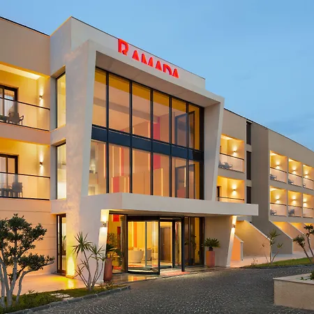 Ramada By Wyndham ホテル Çeşme