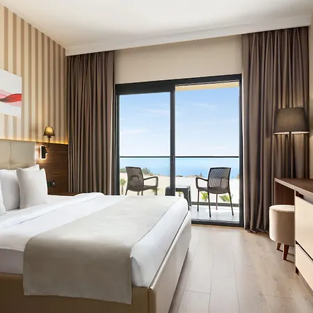 Ramada By Wyndham ホテル 3*