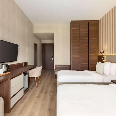 Hotell Ramada By Wyndham 3*