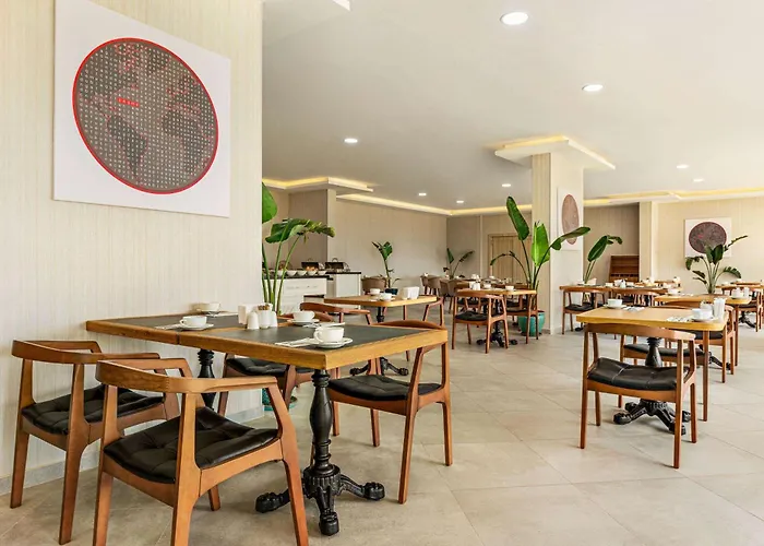 Hotel Ramada By Wyndham 3*