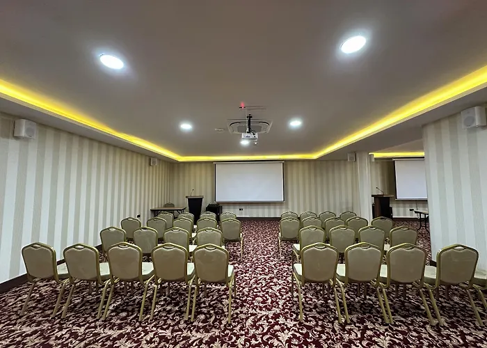 Ramada By Wyndham 3* Çeşme